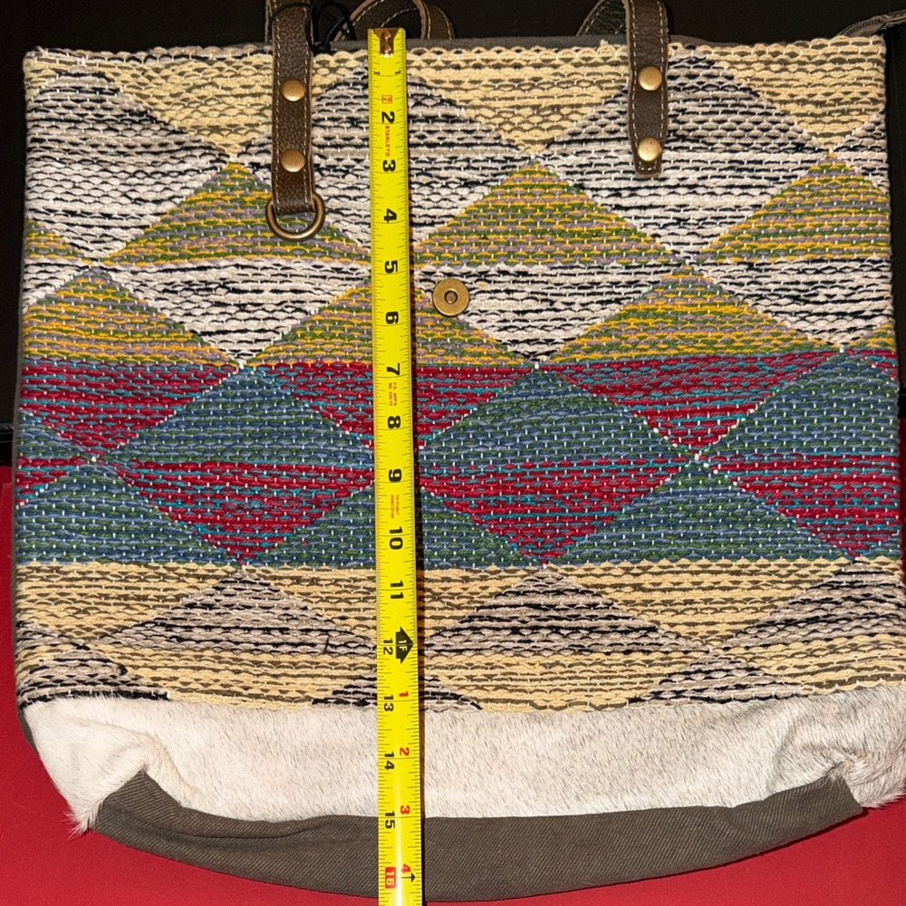 Myra Bag Colorful Woven Tote with a Vintage Spirit - Picture 14 of 15